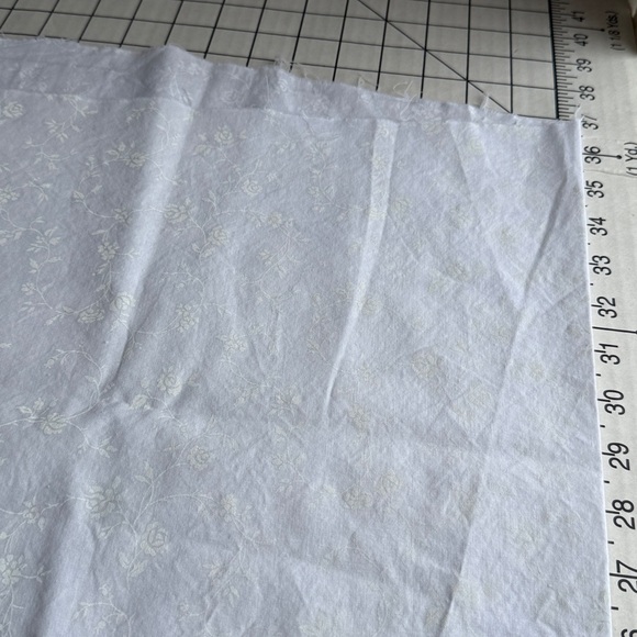 White Heirloom Sewing Bundle Eyelet Floral Fabric Trim Piping Zipper - Picture 7 of 16